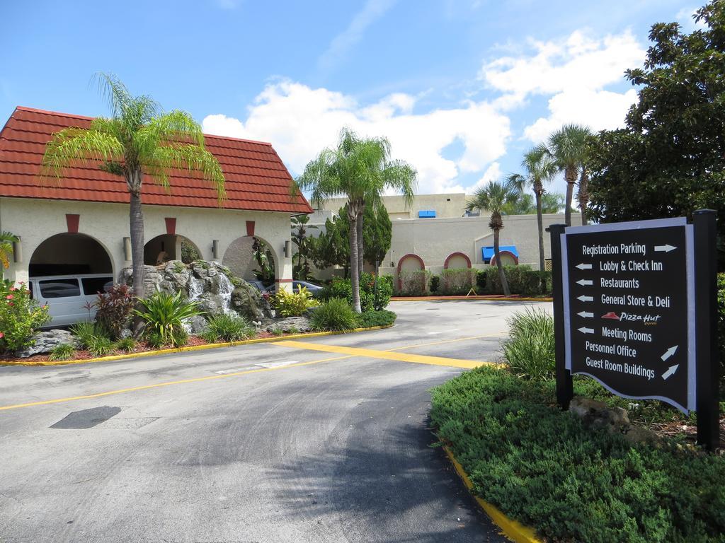 Maingate Lakeside Resort Four Corners Esterno foto